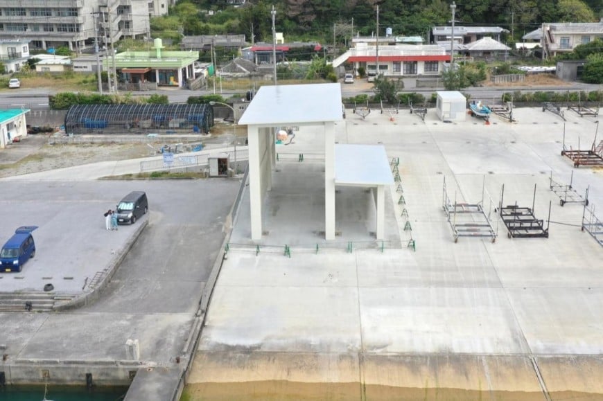 東漁港防暑施設建築工事